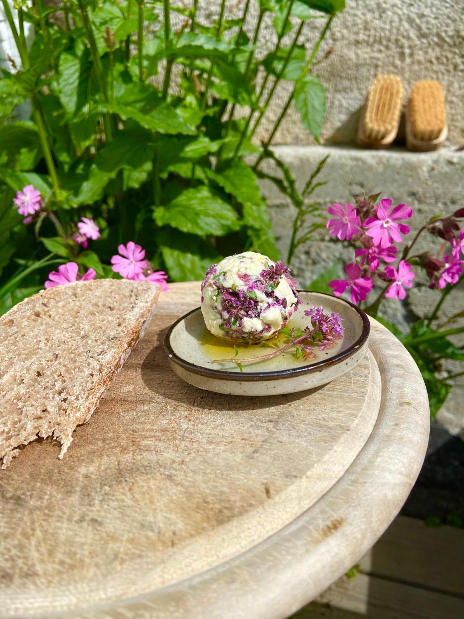 Madulain Alp Es-Cha Dadour Bed & Breakfast エクステリア 写真